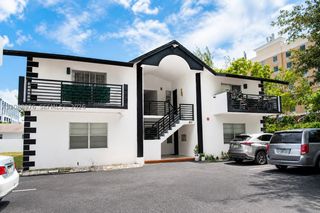 411 SE 10th St 4, Hallandale Beach, FL 33009