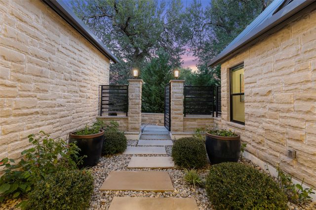 8408 Carranzo Drive, Austin, TX 78735