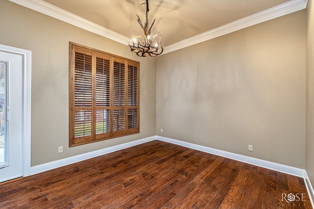 Image 12 of property listing at 5533 Club Park Way, San Angelo, TX 76904