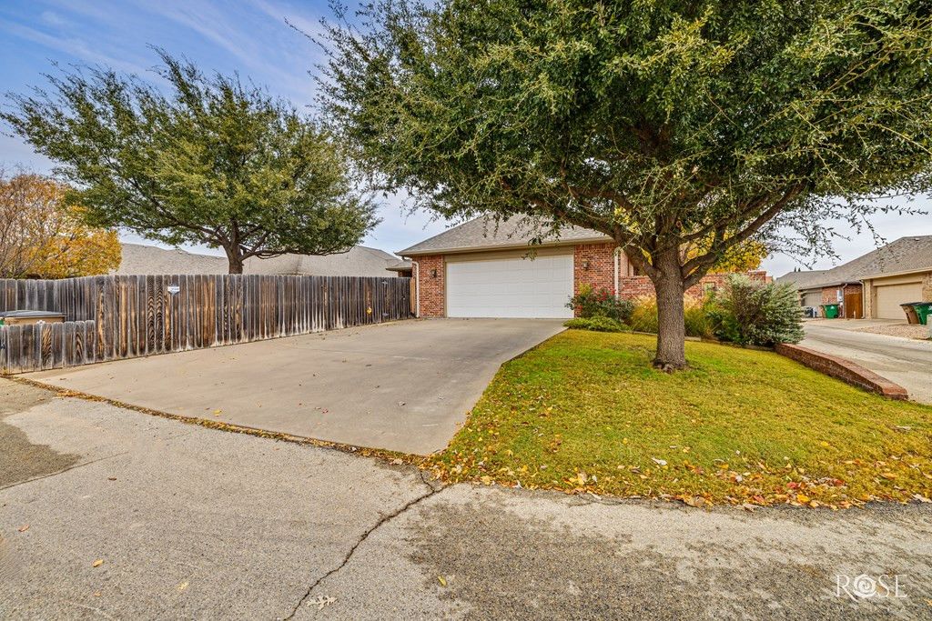 Image 30 of property listing at 5533 Club Park Way, San Angelo, TX 76904
