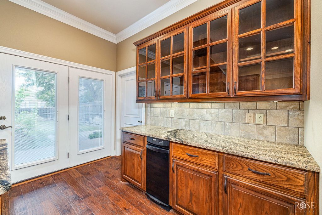 Image 8 of property listing at 5533 Club Park Way, San Angelo, TX 76904