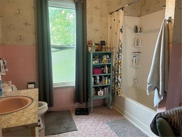 511 ARTHUR AVENUE, Scottdale, PA 15683