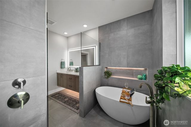 838 Autumn Crest Drive, Wenatchee, WA 98801