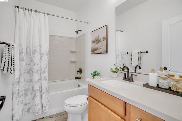 737 Katydid Ct, Martinez, CA 94553