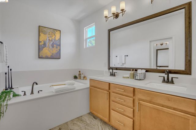 737 Katydid Ct, Martinez, CA 94553