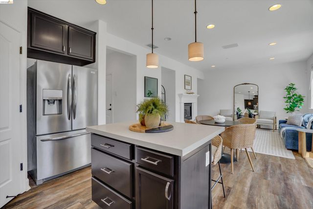 737 Katydid Ct, Martinez, CA 94553