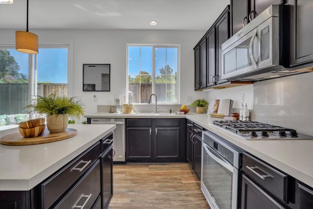 737 Katydid Ct, Martinez, CA 94553