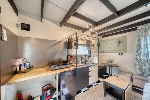 2927 Pathfinder Road, Florissant, CO 80816