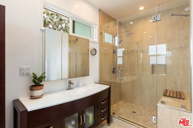 5283 Thornburn Street, Los Angeles, CA 90045