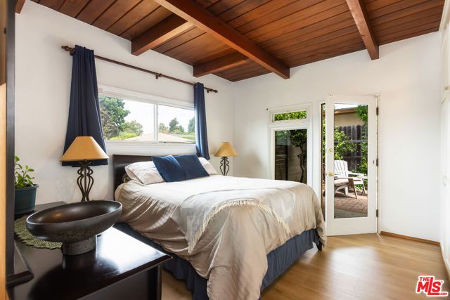 5283 Thornburn Street, Los Angeles, CA 90045