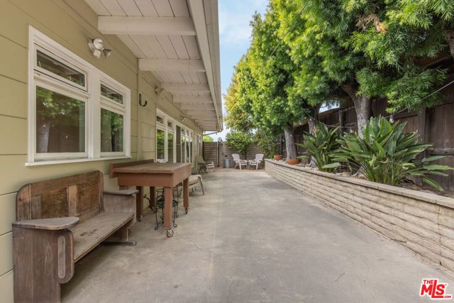 5283 Thornburn Street, Los Angeles, CA 90045