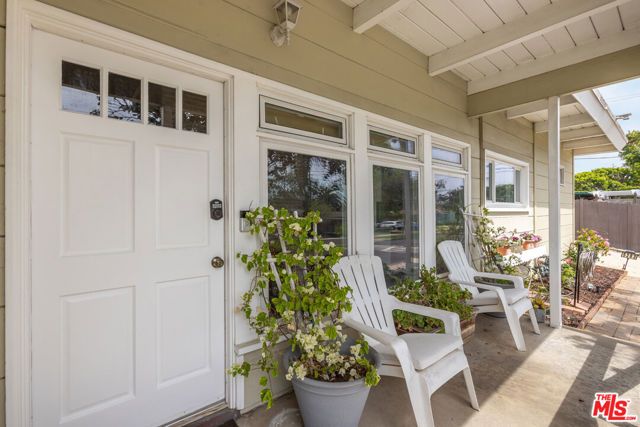 5283 Thornburn Street, Los Angeles, CA 90045