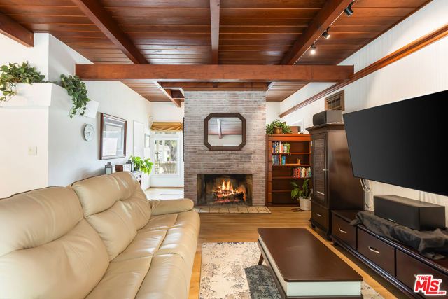 5283 Thornburn Street, Los Angeles, CA 90045