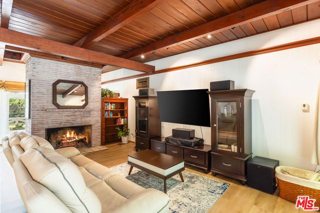 5283 Thornburn Street, Los Angeles, CA 90045