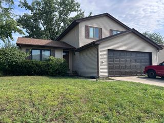 30W060 Hurlingham Drive, Warrenville, IL 60555