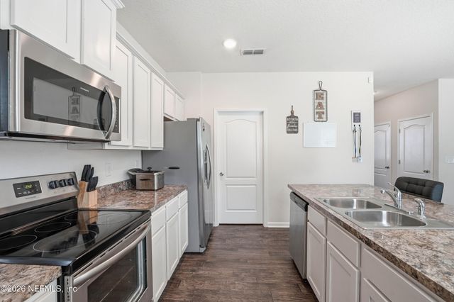 6232 WILD MUSTANG Trail, Jacksonville, FL 32234