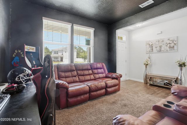 6232 WILD MUSTANG Trail, Jacksonville, FL 32234
