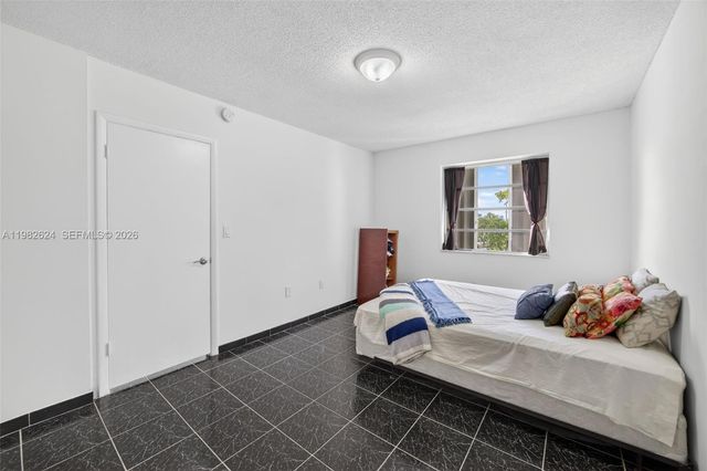 3181 SW 13th St 416, Miami, FL 33145