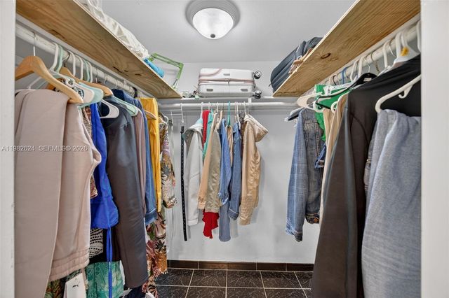 3181 SW 13th St 416, Miami, FL 33145