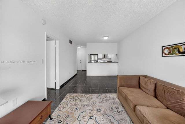 3181 SW 13th St 416, Miami, FL 33145