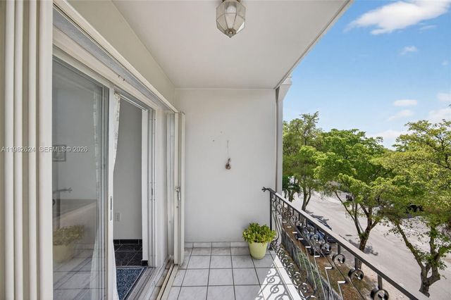 3181 SW 13th St 416, Miami, FL 33145