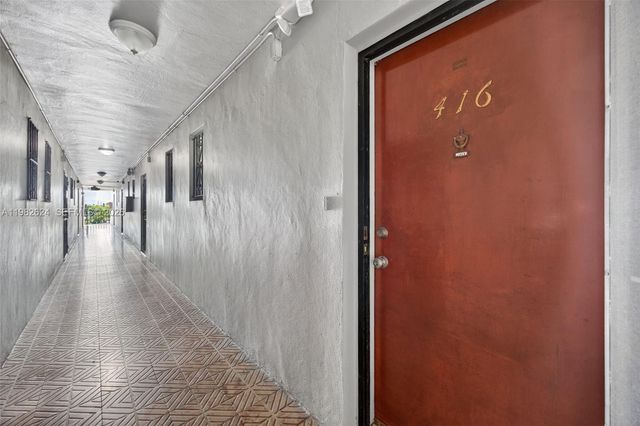 3181 SW 13th St 416, Miami, FL 33145