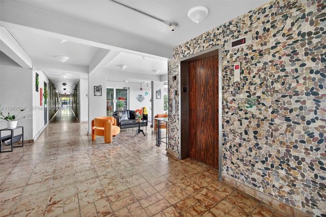 3181 SW 13th St 416, Miami, FL 33145