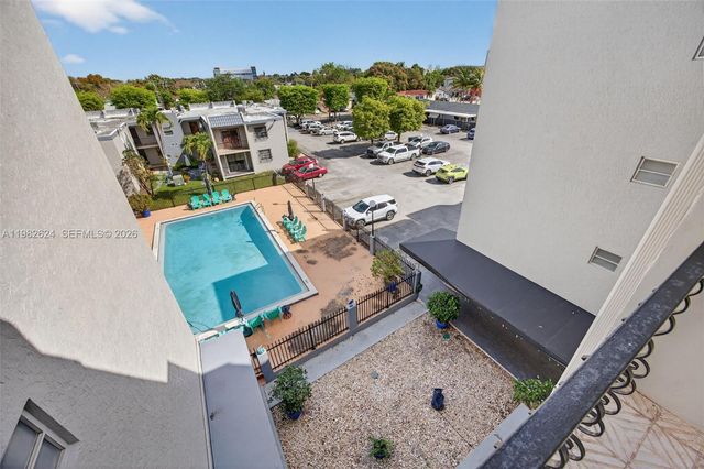 3181 SW 13th St 416, Miami, FL 33145