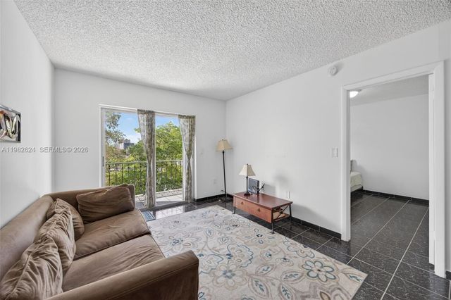 3181 SW 13th St 416, Miami, FL 33145