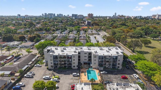 3181 SW 13th St 416, Miami, FL 33145