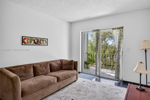 3181 SW 13th St 416, Miami, FL 33145