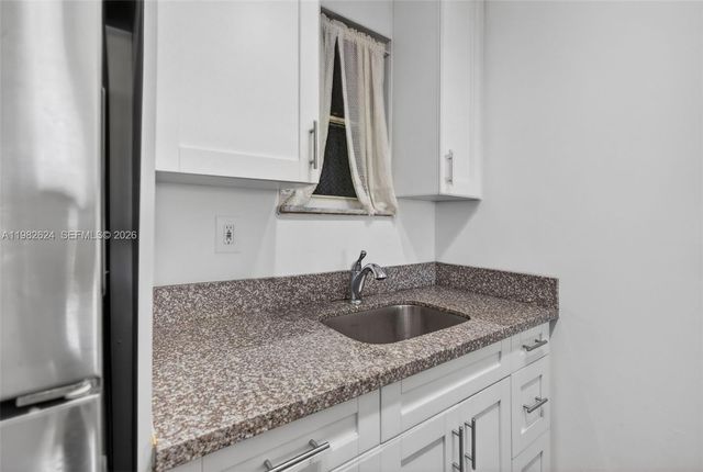 3181 SW 13th St 416, Miami, FL 33145