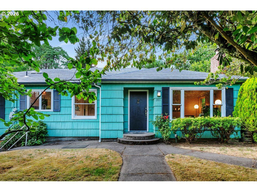 1911 Sw MARIGOLD St, Portland, OR 97219