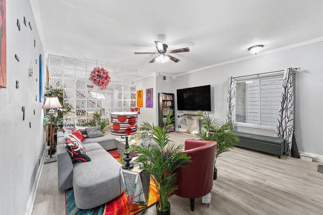 1547 Prairie Grove Drive, Houston, TX 77077