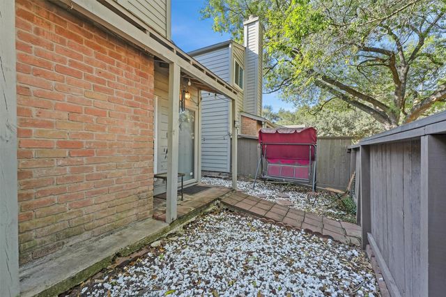 1547 Prairie Grove Drive, Houston, TX 77077