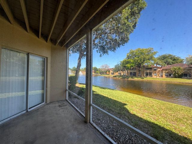 4855 Via Palm Lakes 910, West Palm Beach, FL 33417