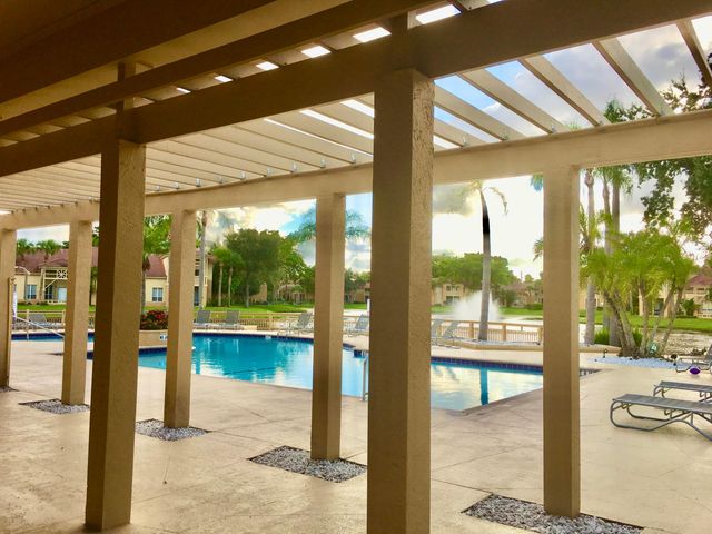 4855 Via Palm Lakes 910, West Palm Beach, FL 33417