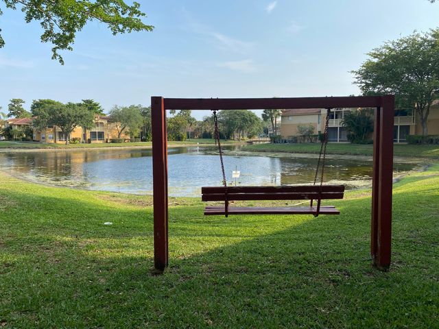 4855 Via Palm Lakes 910, West Palm Beach, FL 33417