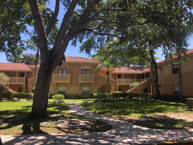 4855 Via Palm Lakes 910, West Palm Beach, FL 33417