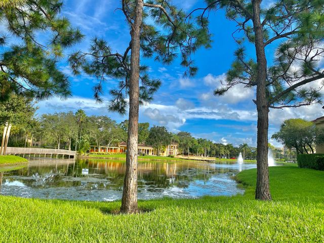 4855 Via Palm Lakes 910, West Palm Beach, FL 33417