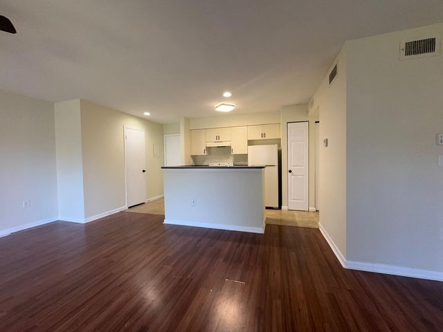 4855 Via Palm Lakes 910, West Palm Beach, FL 33417