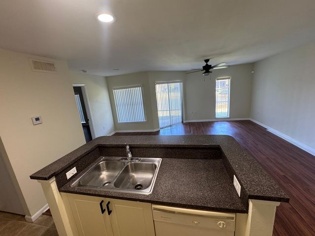 4855 Via Palm Lakes 910, West Palm Beach, FL 33417