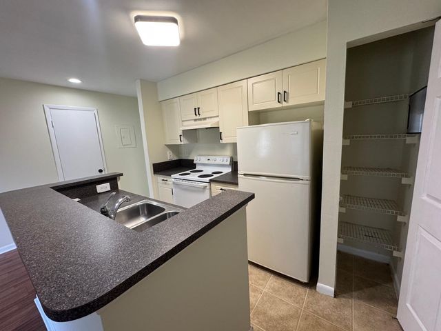 4855 Via Palm Lakes 910, West Palm Beach, FL 33417