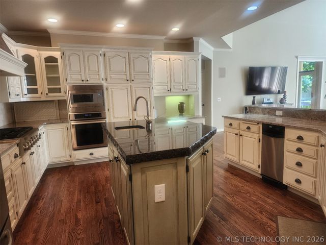 5101 E 79th Street, Tulsa, OK 74136