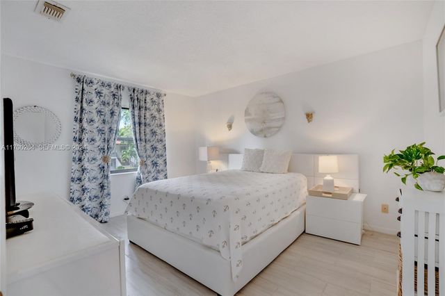 21364 Cypress Hammock Drive 1H, Boca Raton, FL 33428