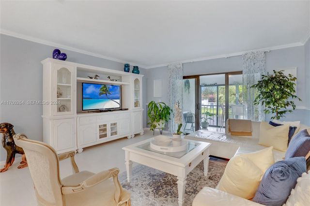 21364 Cypress Hammock Drive 1H, Boca Raton, FL 33428