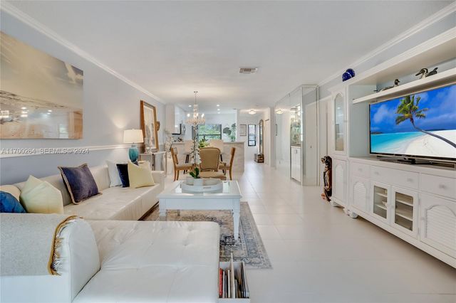 21364 Cypress Hammock Drive 1H, Boca Raton, FL 33428