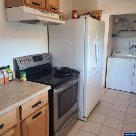 3364 Turner Rd SE, Salem, OR 97302