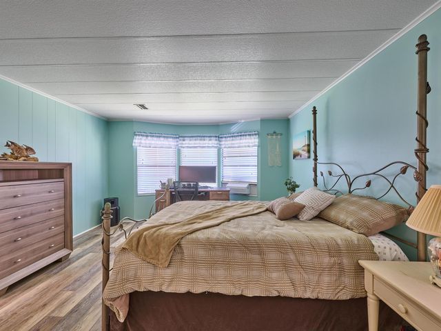 7526 SE Independence Avenue, Hobe Sound, FL 33455