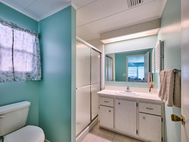 7526 SE Independence Avenue, Hobe Sound, FL 33455